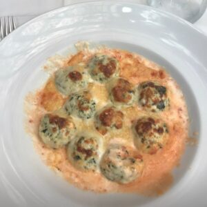 Ñoquis de espinaca con salsa rosada - 16 unidades 250 gramos